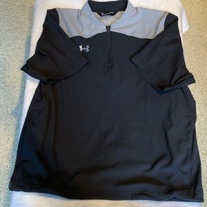 Men’s Under Armour short sleeve cage jacket. Large.Quarter zip.